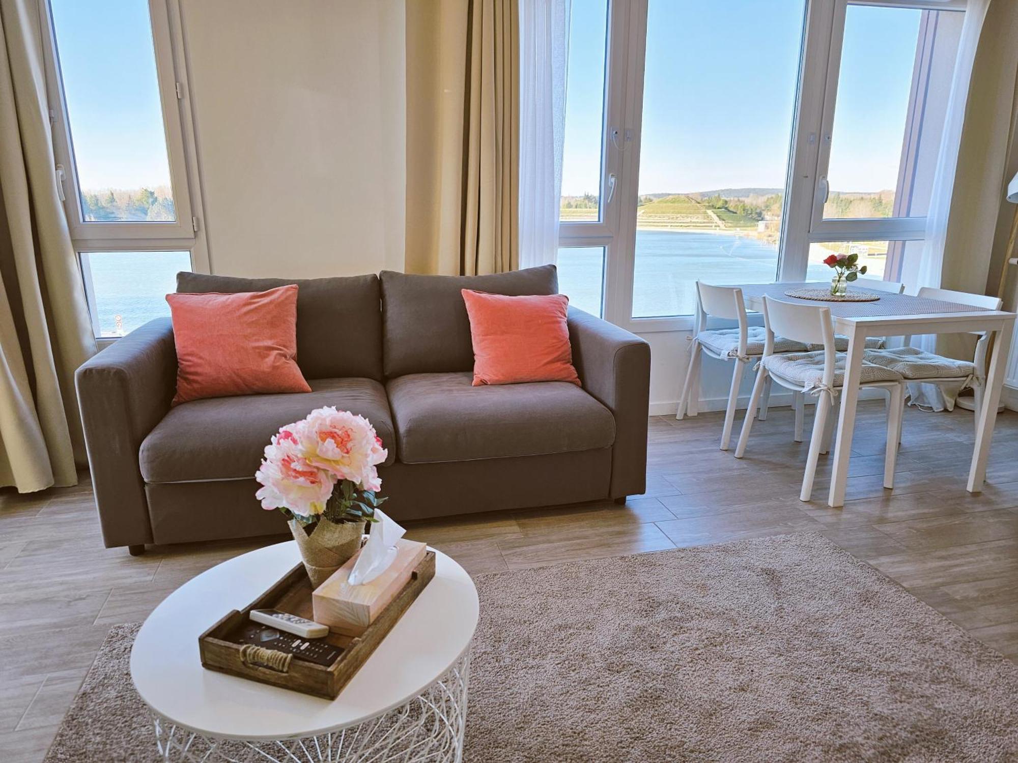 Lakeside Provence - Appartement Classe 4 Etoiles, Vue Sur Le Lac, Parking Sous-Sol, Double Clim มงโตซ์ ภายนอก รูปภาพ
