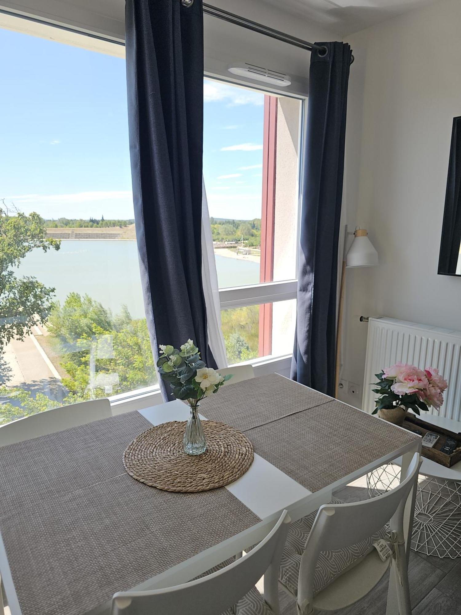 Lakeside Provence - Appartement Classe 4 Etoiles, Vue Sur Le Lac, Parking Sous-Sol, Double Clim มงโตซ์ ภายนอก รูปภาพ